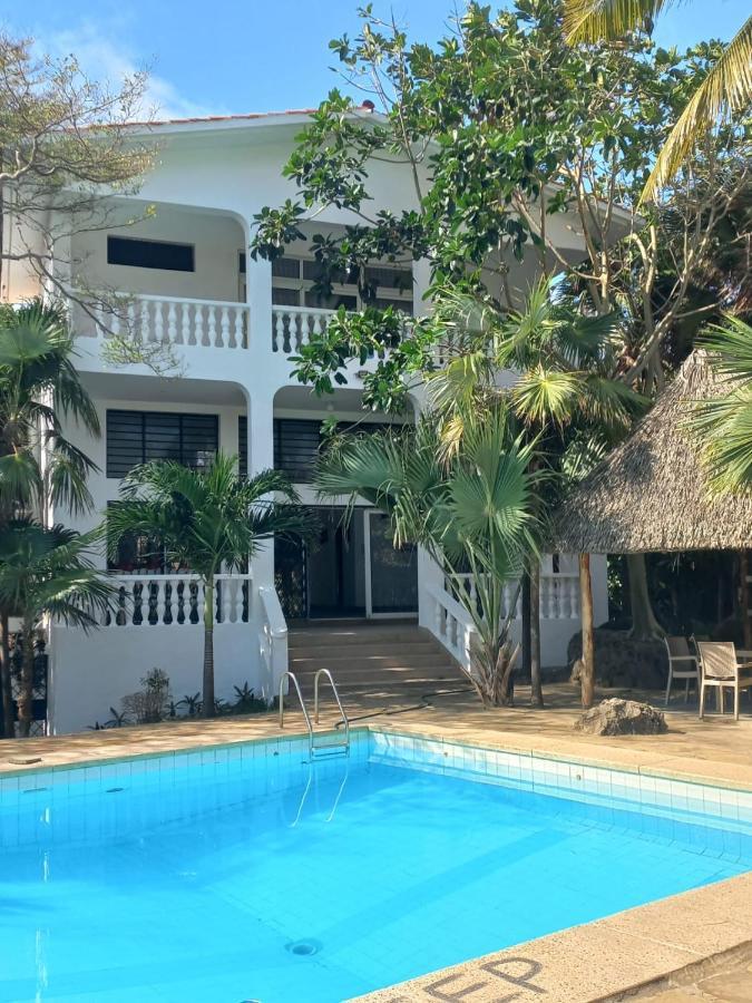Maasai Villas Mombasa Exteriör bild