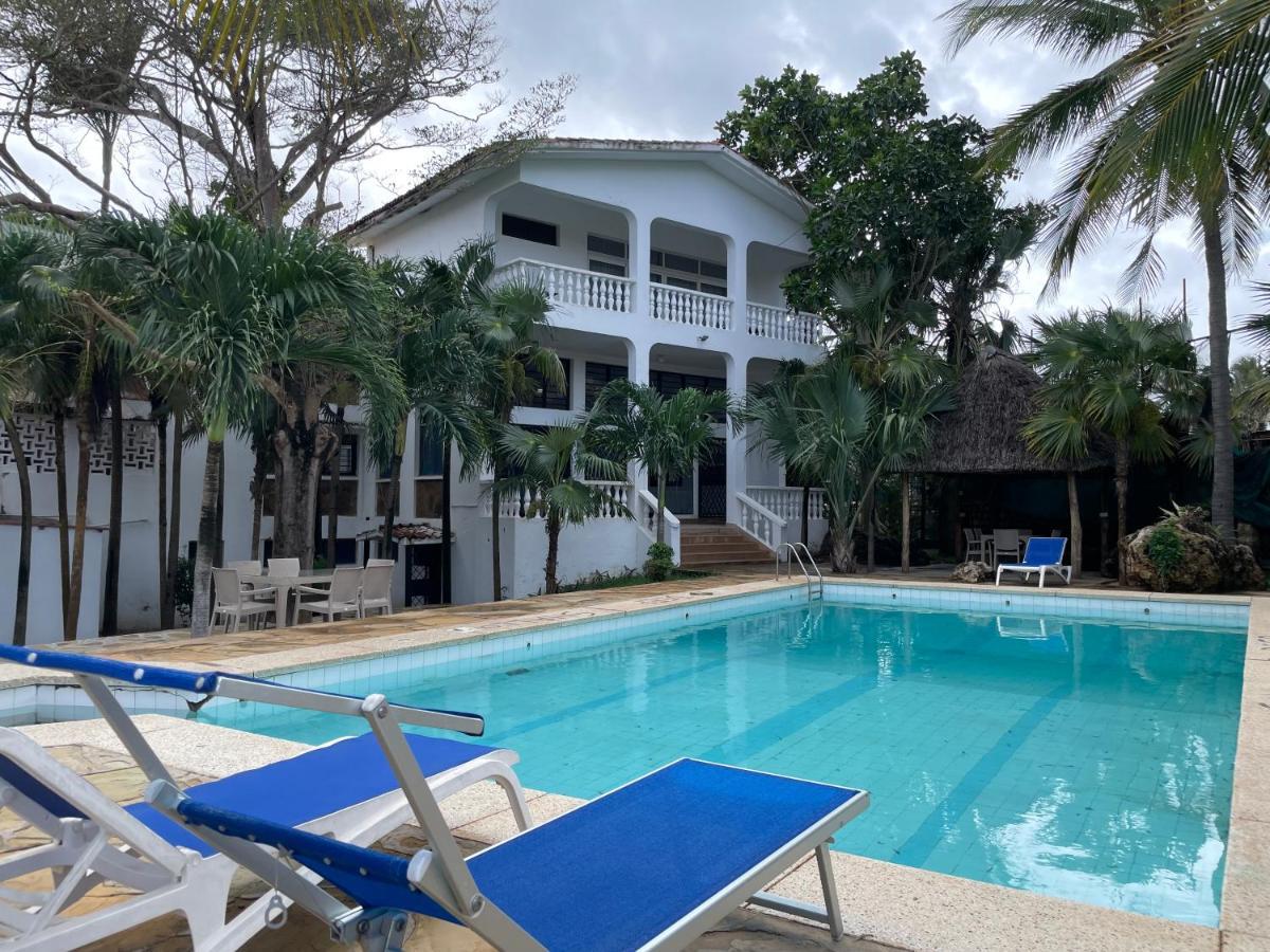 Maasai Villas Mombasa Exteriör bild